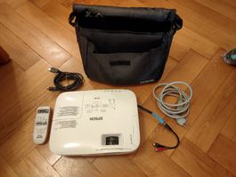 Projecteur Epson EB-W8 – HDMI – Pack Complet + Sortie Audio