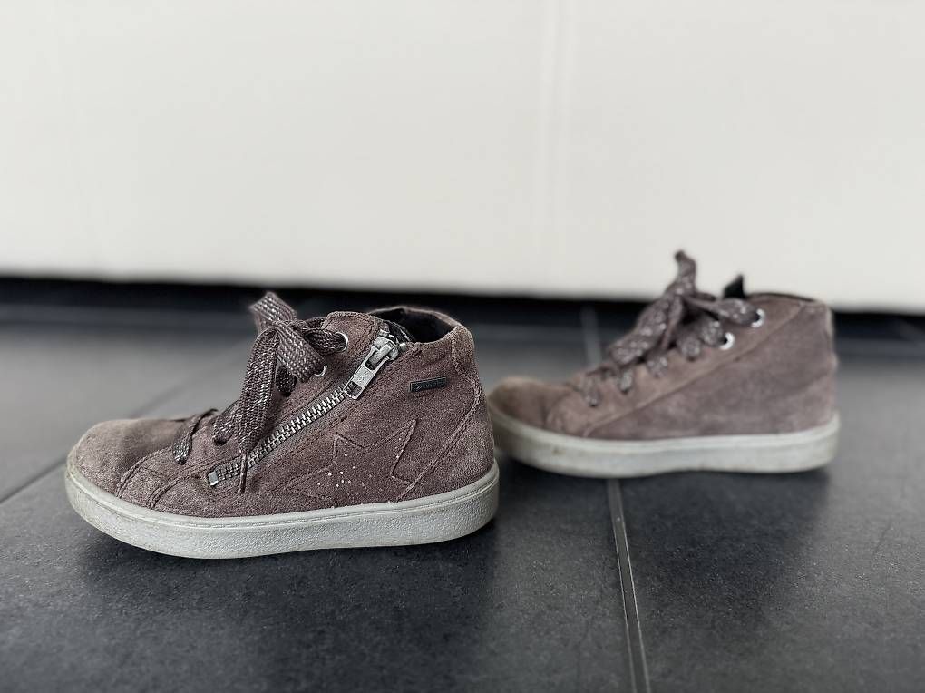 Chaussures garçon: Sneaker Gr. 29 – D'occasion à Ottenbach par bienemaja010