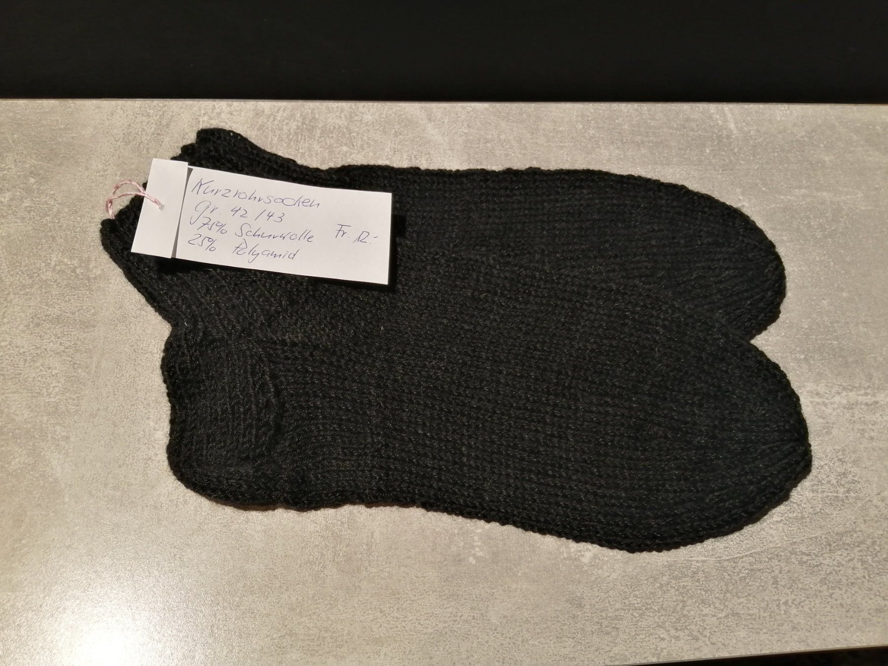 Calze: Kurzrohrsocken handgestrickt, Grösse: 42/43 – Nuovo (secondo la descrizione) da Altstätten SG venduto da willipatricia