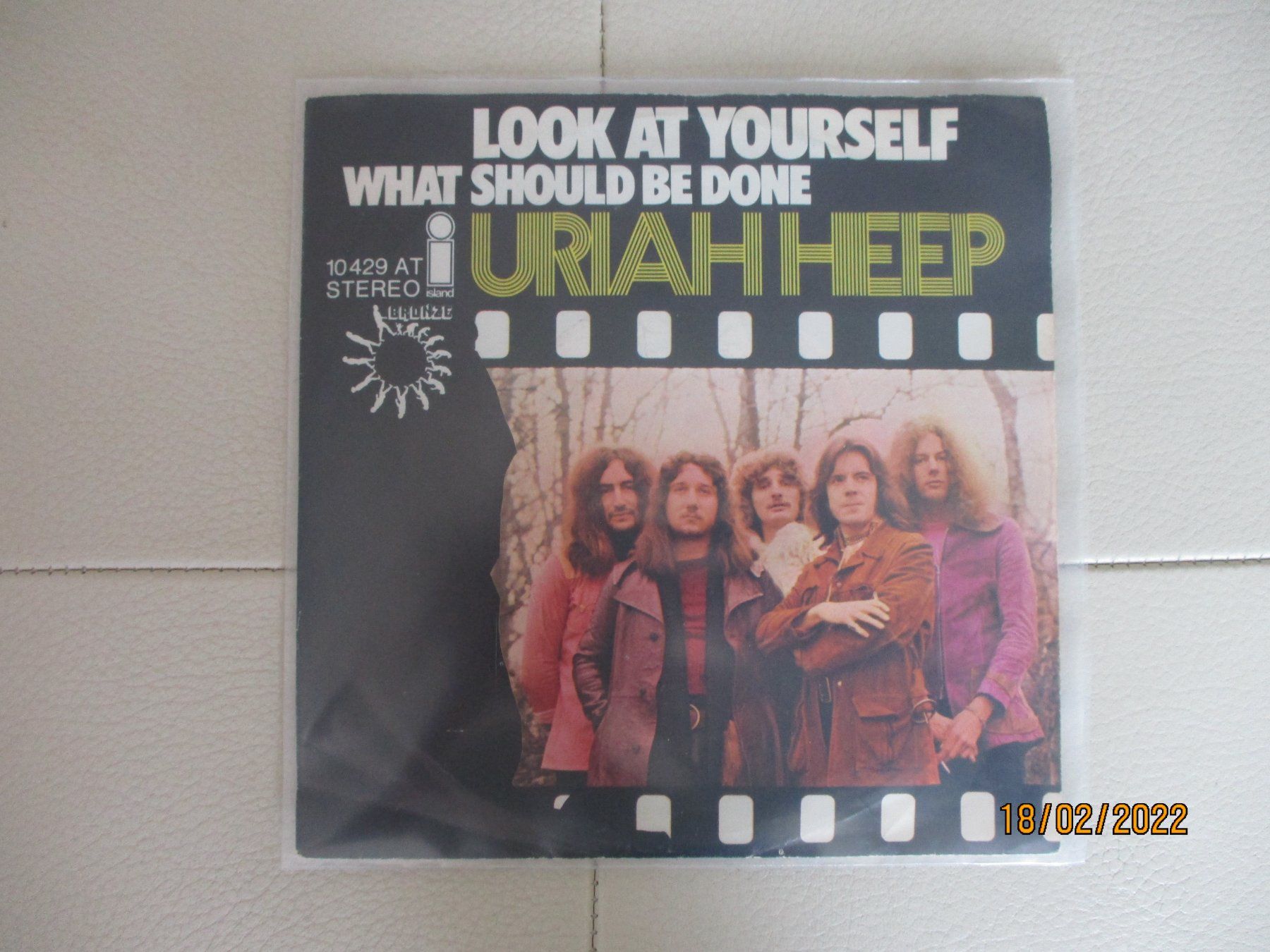 Dischi in vinile: Uriah Heep – Look At Yourself – Usato da Liestal venduto da Disc-Point