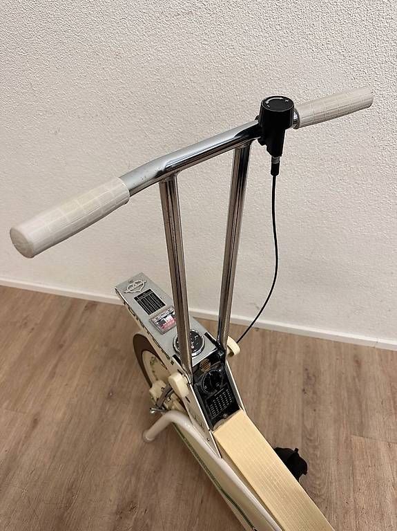 Tunturi Hometrainer: Vintage Tunturi Ergometer W Heimtrainer – Usato da Obernau venduto da Arche_Noah_Brocki 2