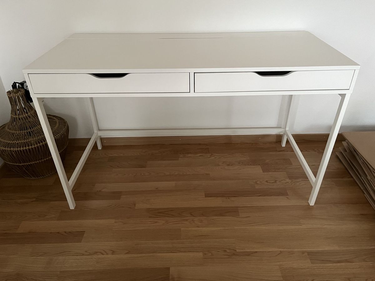 Scrivanie: Ikea Schreibtisch weiss mit 2 Schubladen – Usato da Luzern venduto da lu__pvv8 1