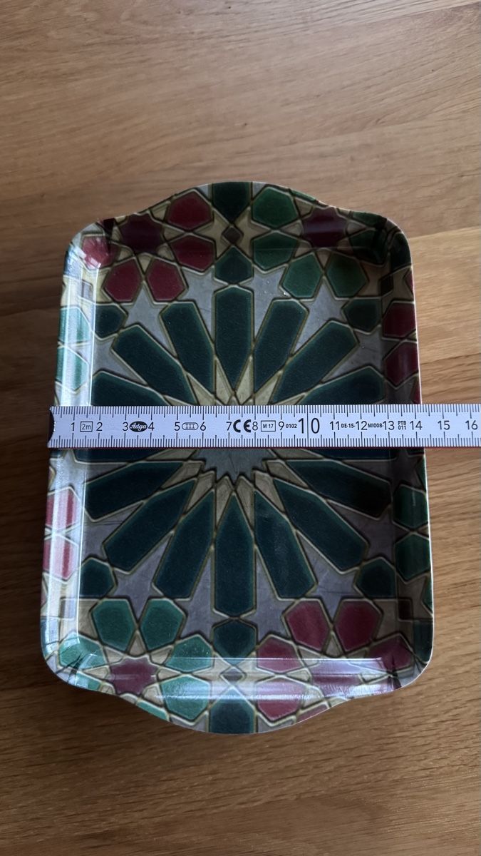 Piatti di portata:  Tablett mit geometrischem Muster 21cm x 15cm – Usato da Flawil venduto da mimi_96 3