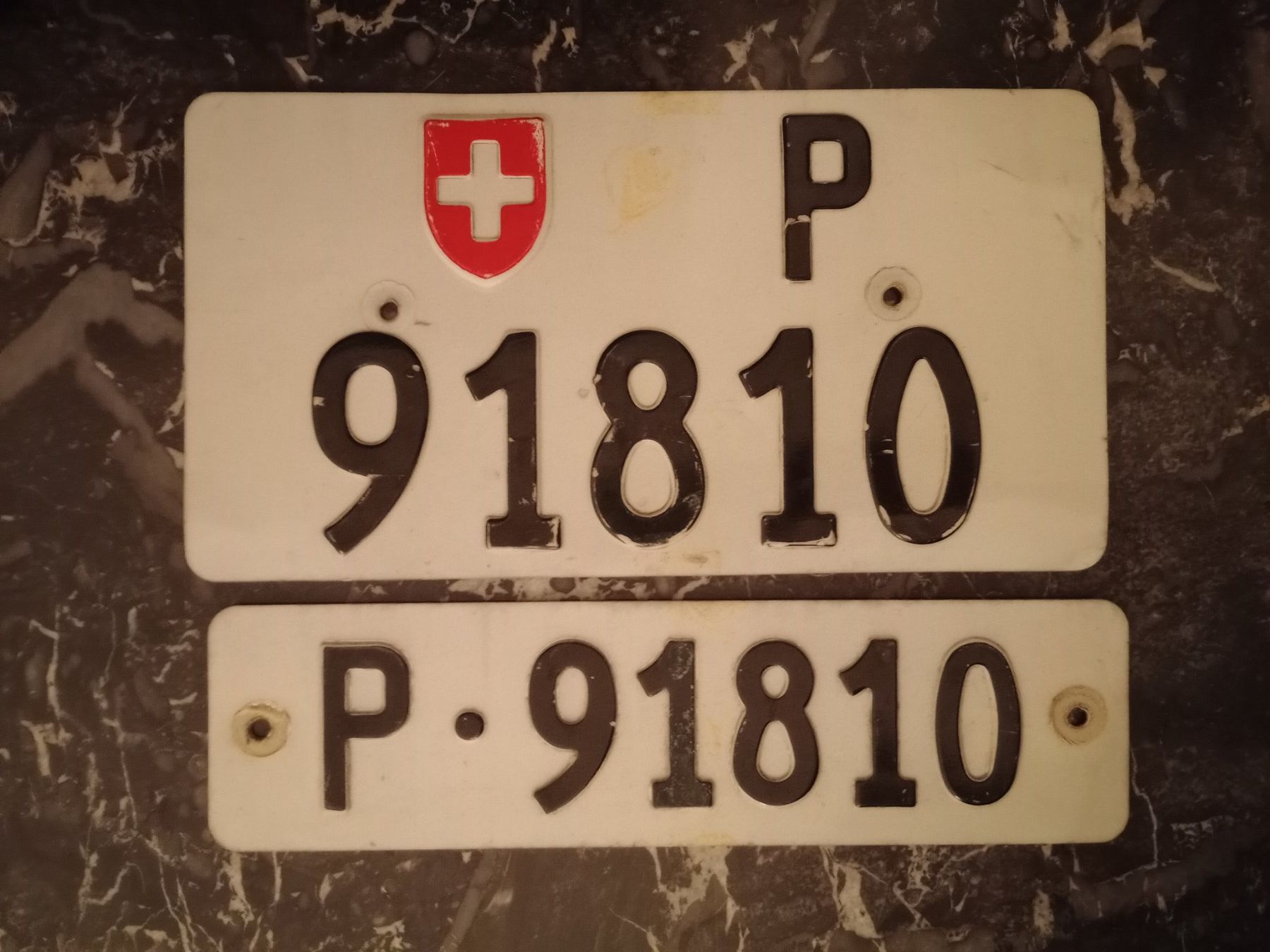 Ecriteaux: 2x Nummernschild Post PTT 91810 ausrangiert – D'occasion à Küttigen par Melisch1000