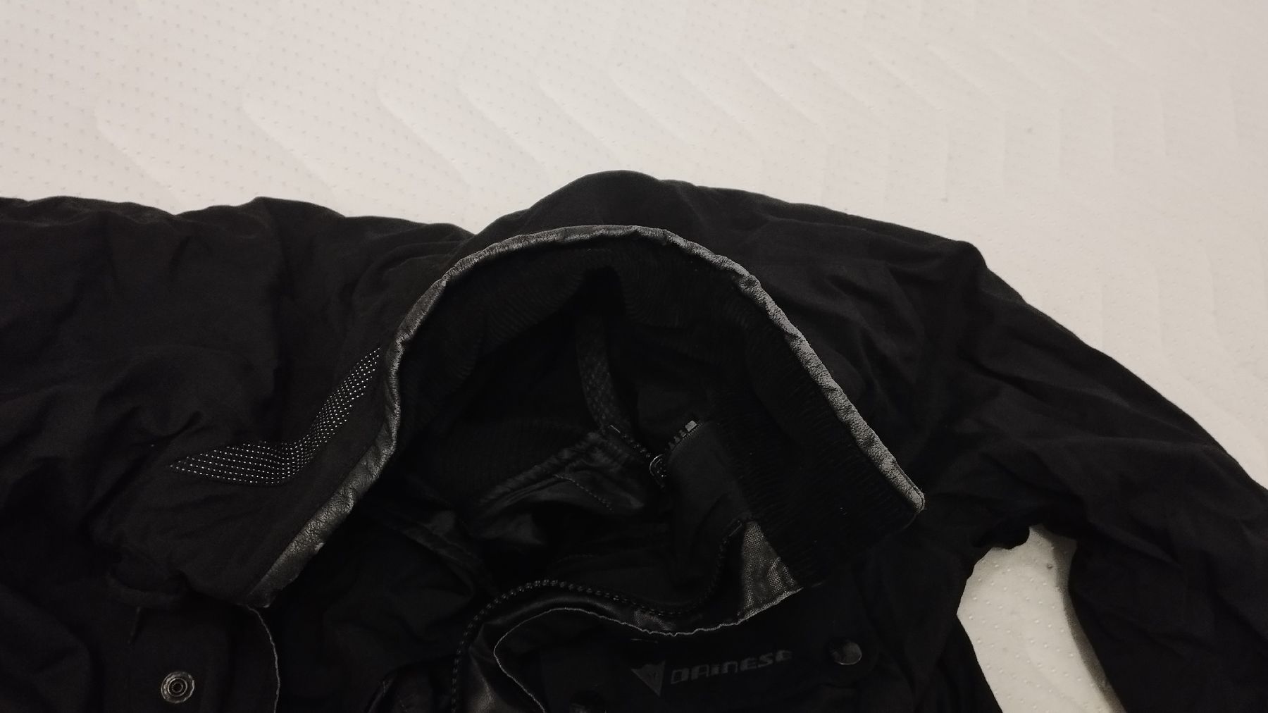 Dainese Giacche: Schwarze Dainese Motorradjacke, Grösse 48 – Usato da Basel venduto da Schof 9