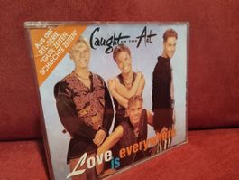 Caught in the act CD-Single Love is everywhere