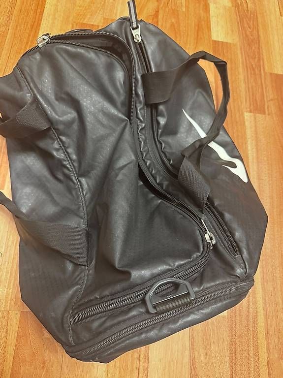 Borse: Nike Sporttasche  Schwarz – Usato da Mönchaltorf venduto da ony_b9pr 2