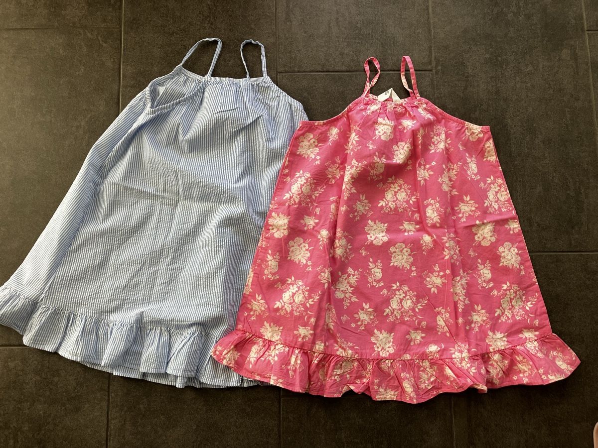 H&M Lotti & Set di vestiti: Sommerkleider Gr. 128, H&M – Nuovo (secondo la descrizione) da Reigoldswil venduto da Misa1705