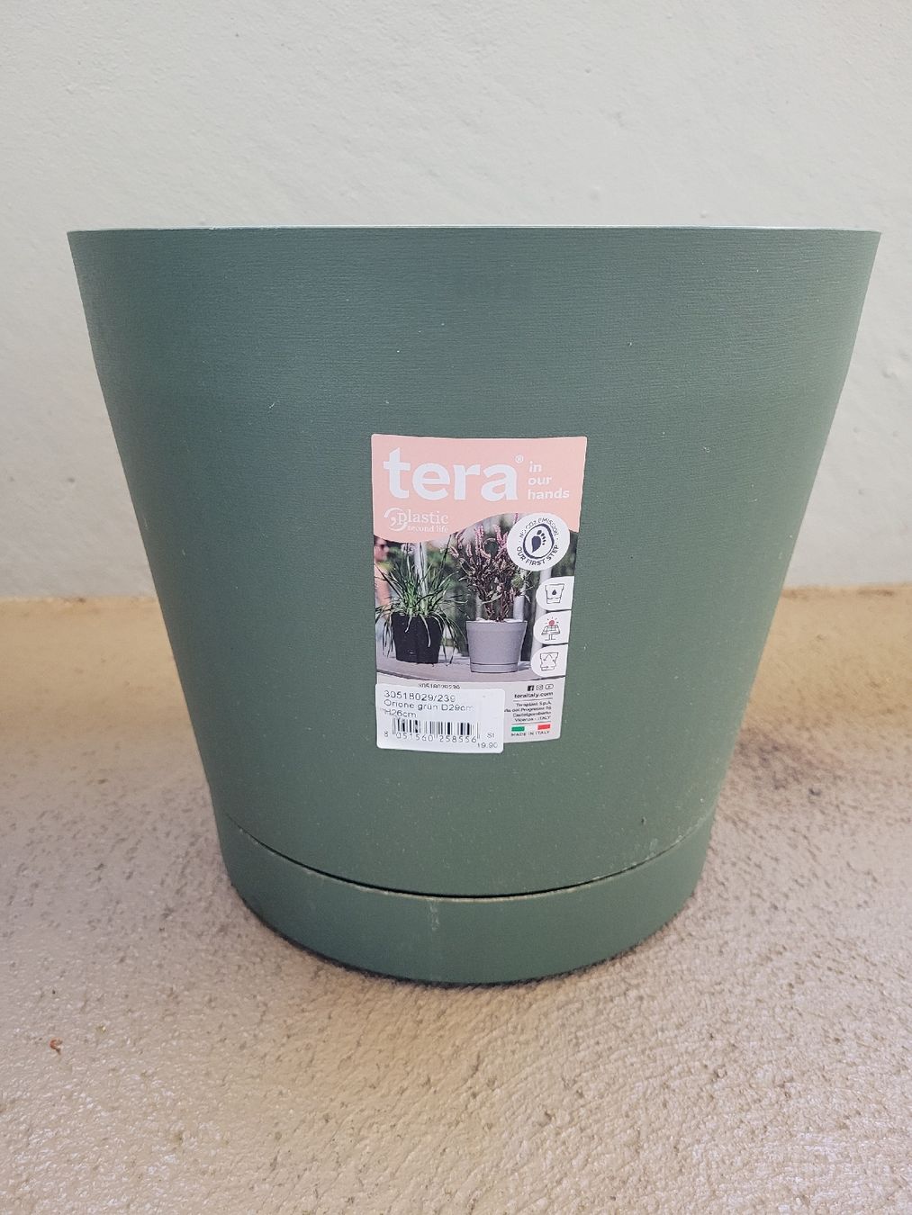 Pots de fleurs: Blumentopf Tera Grün mit Untersetzer – D'occasion à Hünenberg par nviert