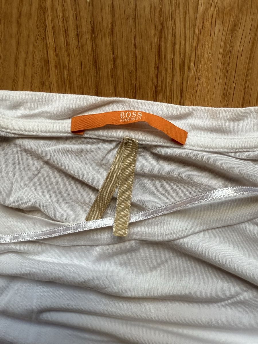Hugo Boss T-shirt: T-Shirt Hugo Boss, Gr. 40 – Usato da Zürich venduto da Lenath22 2