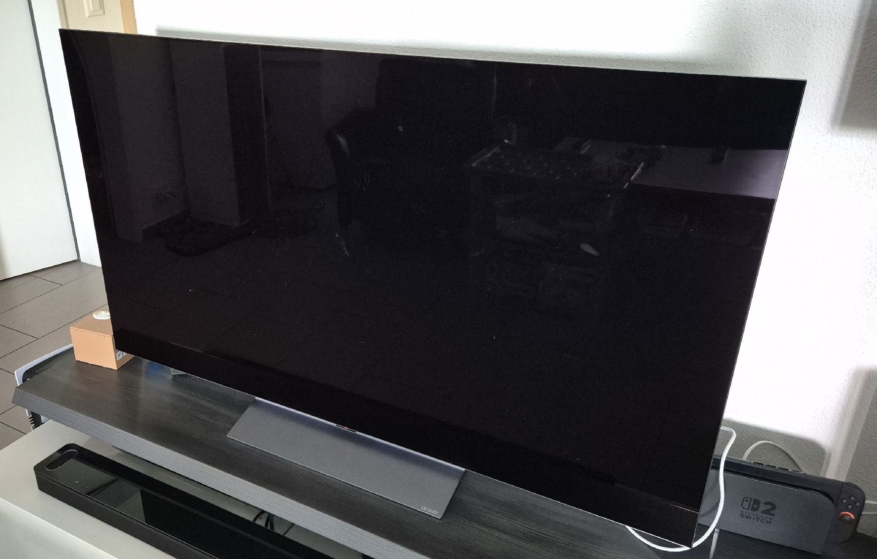 LG Fernseher: Fernseher LG OLED 55C57LA – Gebraucht aus Niederweningen von era_s96g