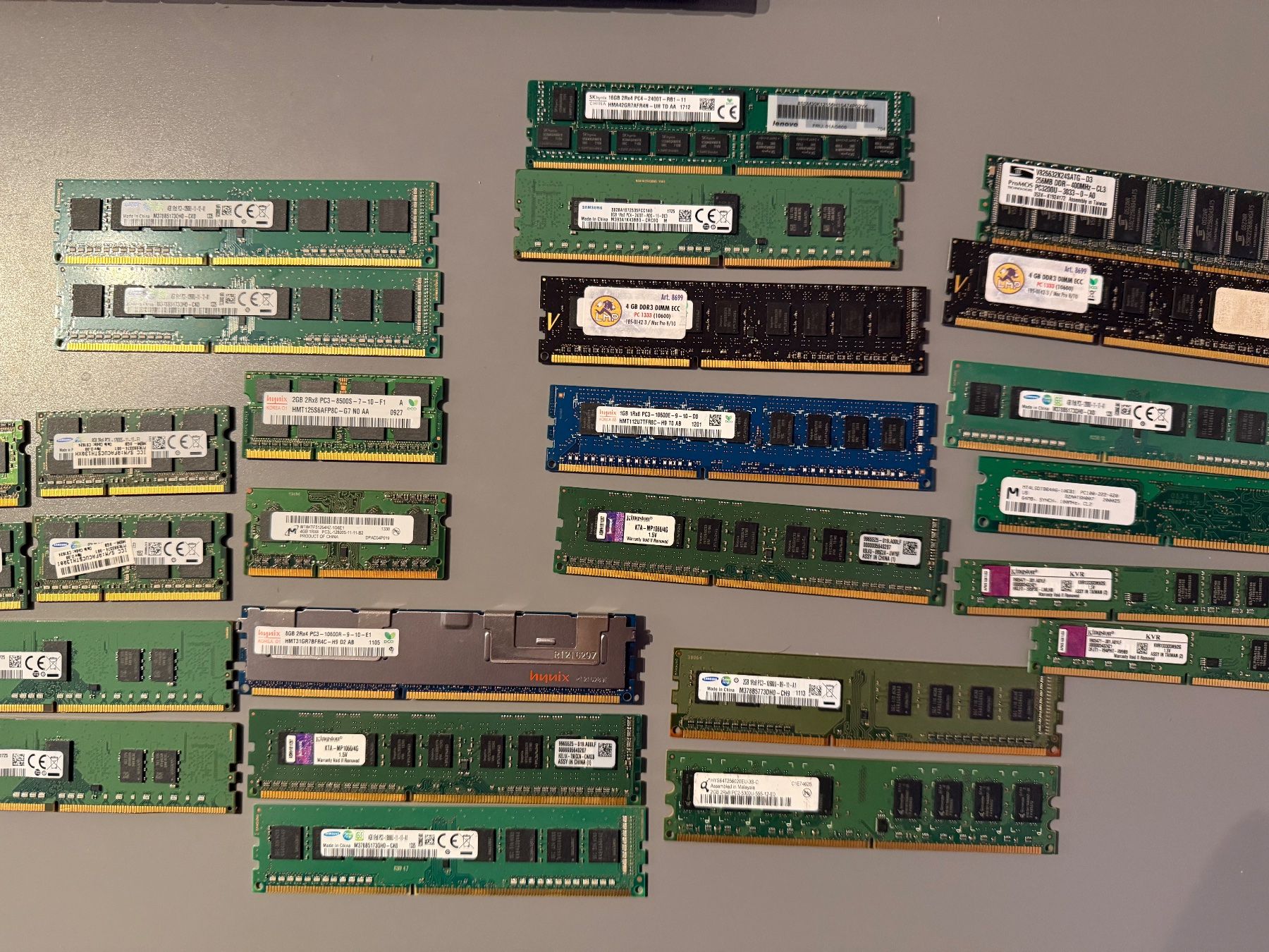 Memoria / RAM: DDR3 DDR4 Ram Sticks – Usato da Besazio venduto da zuccolon 1