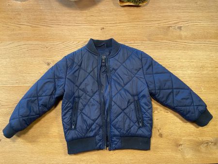 OVS Steppjacke Kinder, Grösse 104 für 3- bis 4-jährige