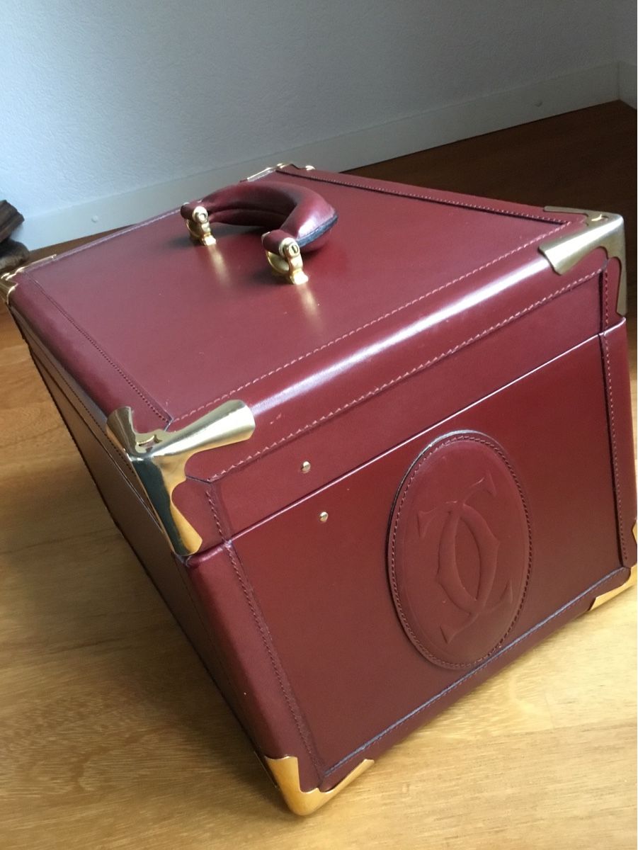 Custodie per cosmetici: Cartier, Beauty Case, Must de Cartier – Usato da La Corbaz venduto da jea_z7qj 2
