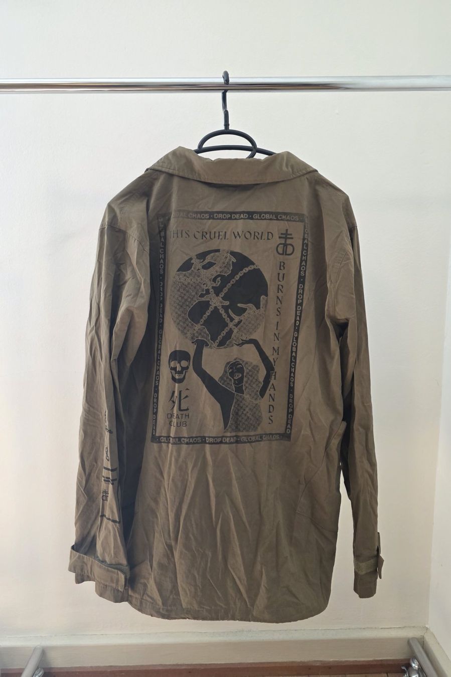 Vestes: Olivgrüne Jacke Drop Dead – D'occasion à Rothenfluh par sel_j856 1