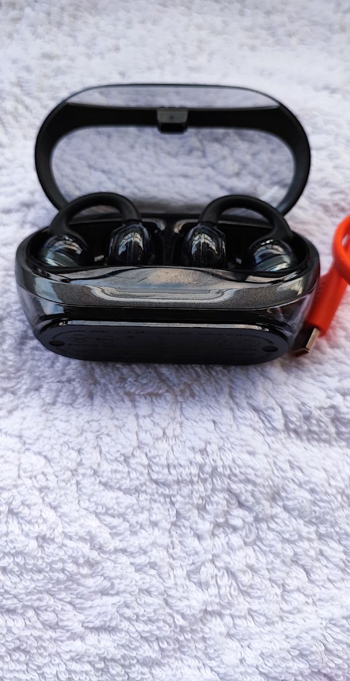 JBL Casques audio: JBL BY HARMAN Soundgear Clips Bluetooth Kopfhörer  – D'occasion à Zollikofen par zar_j67f 3