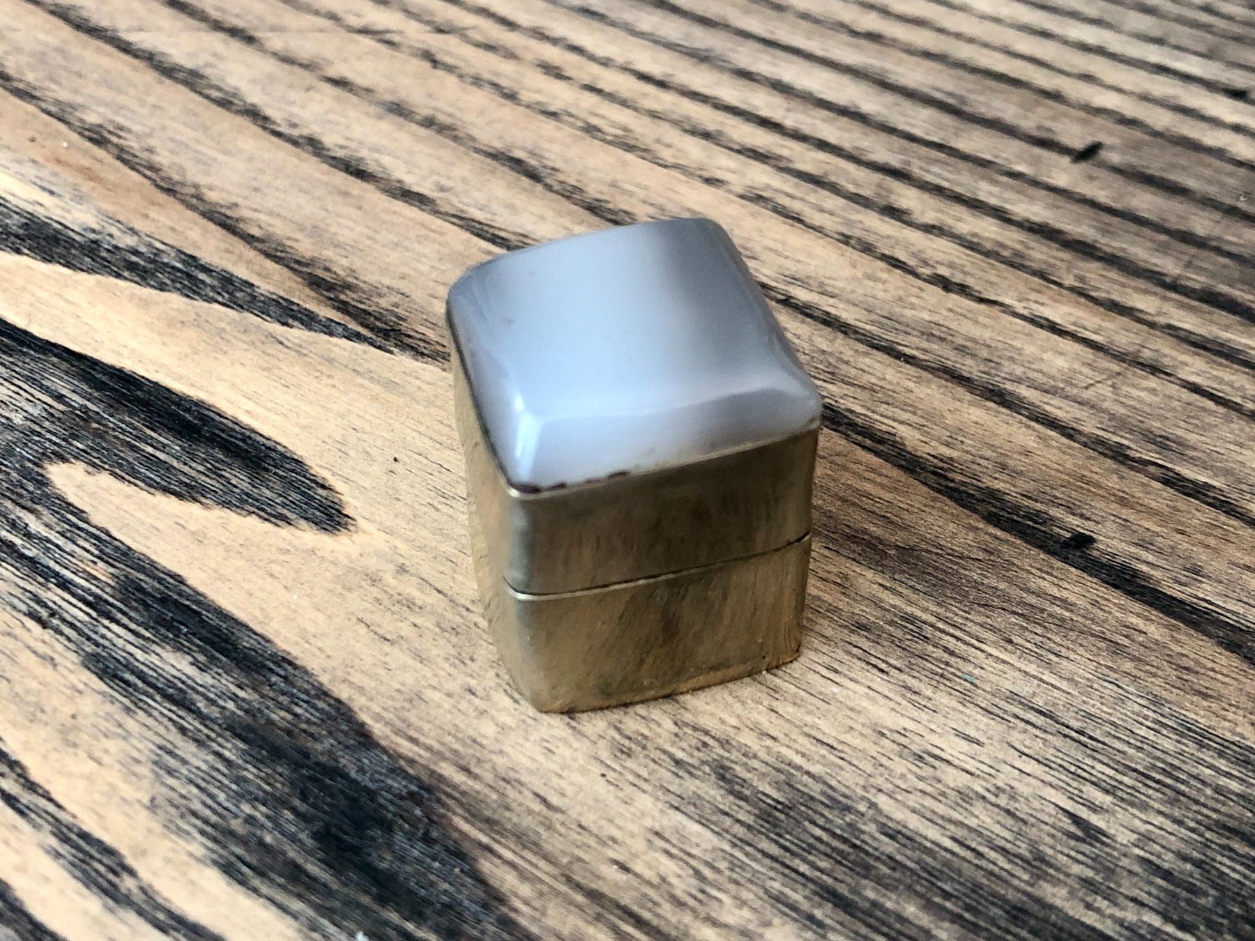 Altro in Decorazioni & Accessori: Vintage Dose Dösli mit Stein verm. Silber – Usato da Berg am Irchel venduto da Zweiti_Chance