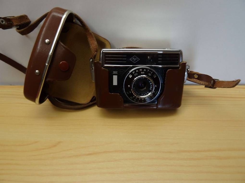Fotocamera: Agfa Parat (gebraucht) – Usato da Hombrechtikon venduto da Fbaettig