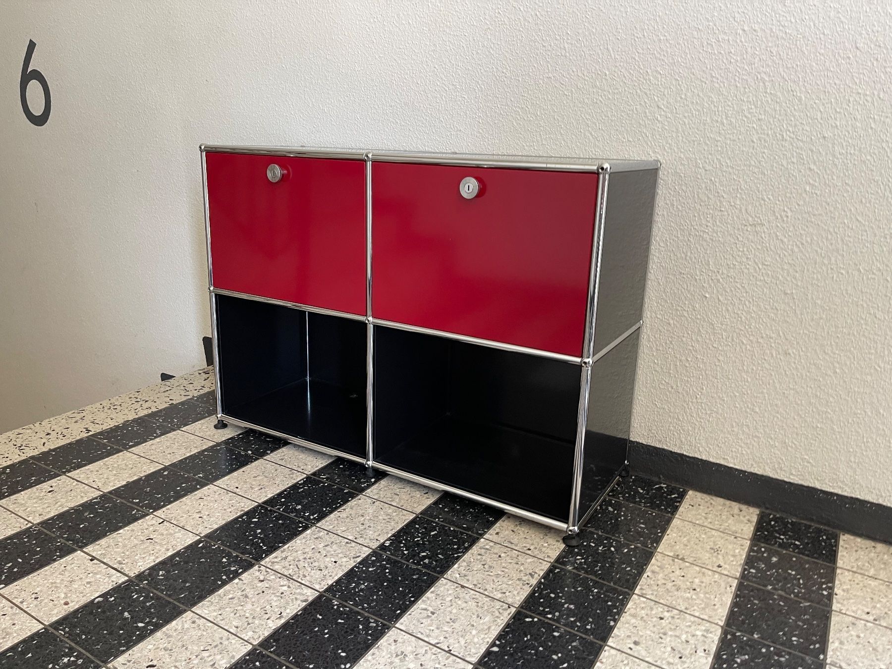 USM Kommoden: USM Sideboard black/Rot Lieferung Gratis – Gebraucht aus Thun von Thuno6 7