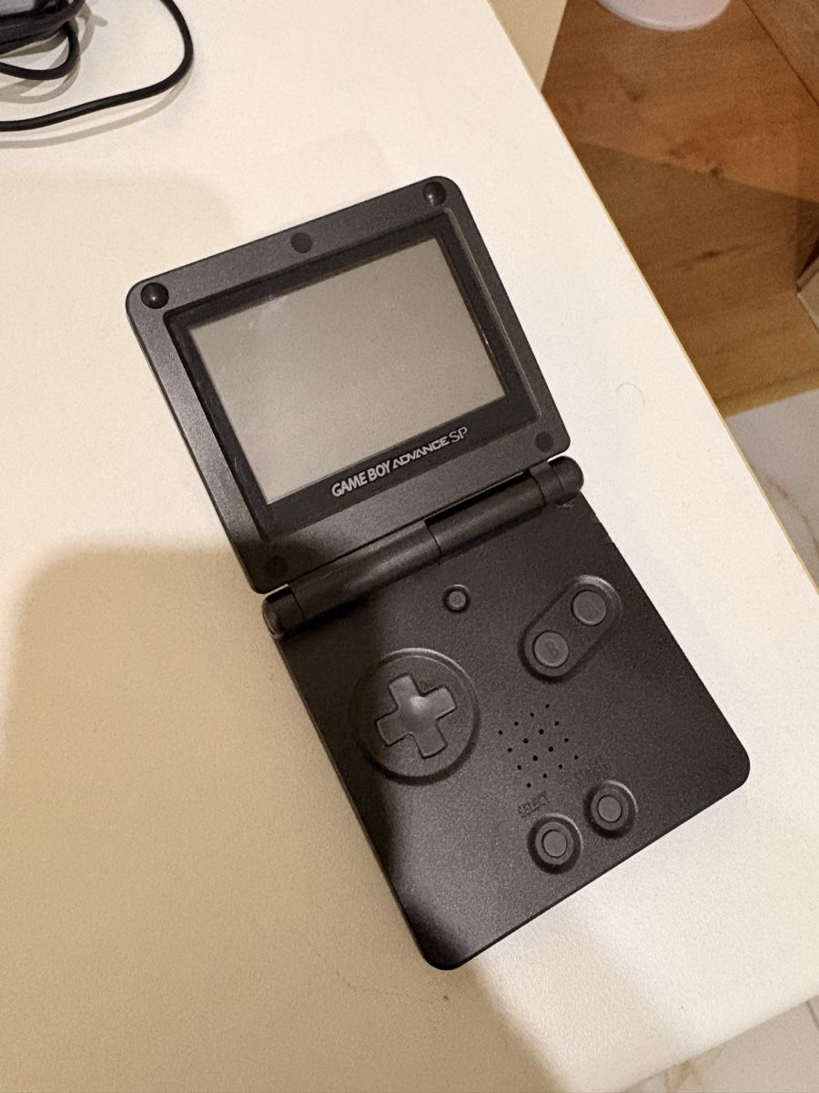 Nintendo Console: Game Boy advance sp + chargeur + 7 jeux – Usato da Dompierre FR venduto da PRiT_Madara 5