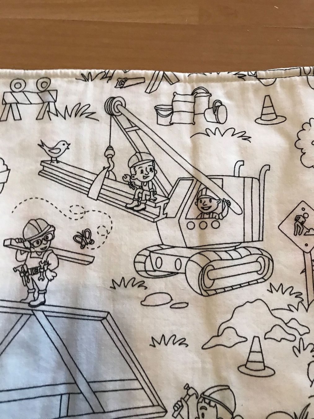 Set di tavolo e panche: Tischset zum ausmalen aus Stoff – Usato da Zürich venduto da einalemjena 1