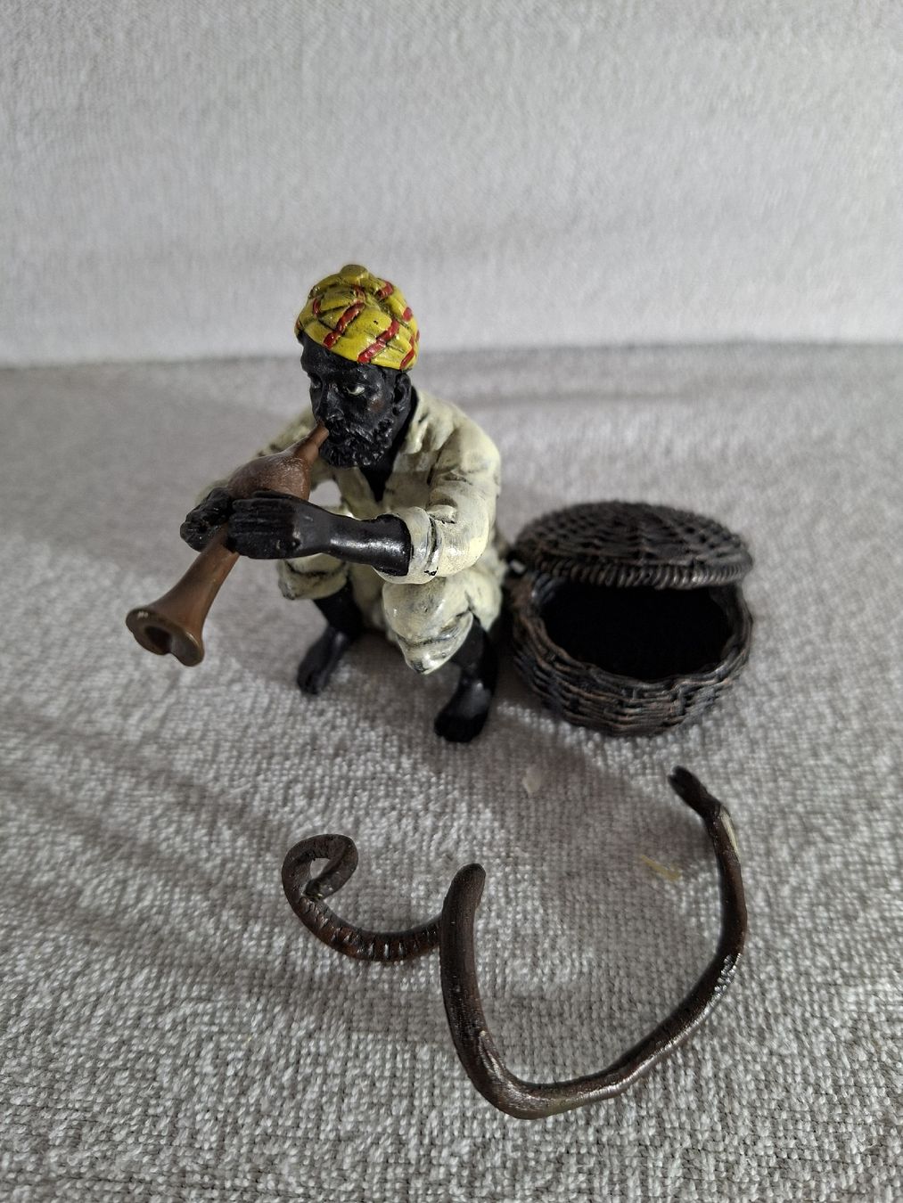Sculture & Statue: Wiener Bronze Schlangenbeschwörer – Usato da Grindelwald venduto da carro5 4