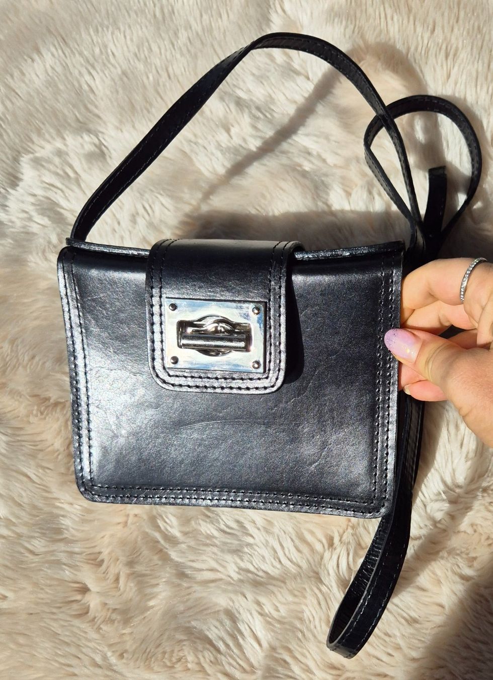 Taschen für Damen: LEDERTASCHE LEDER TASCHE SCHWARZ MINI CLUTCH BASIC,  TOP – Gebraucht aus Elsau von the-colorful-side 2