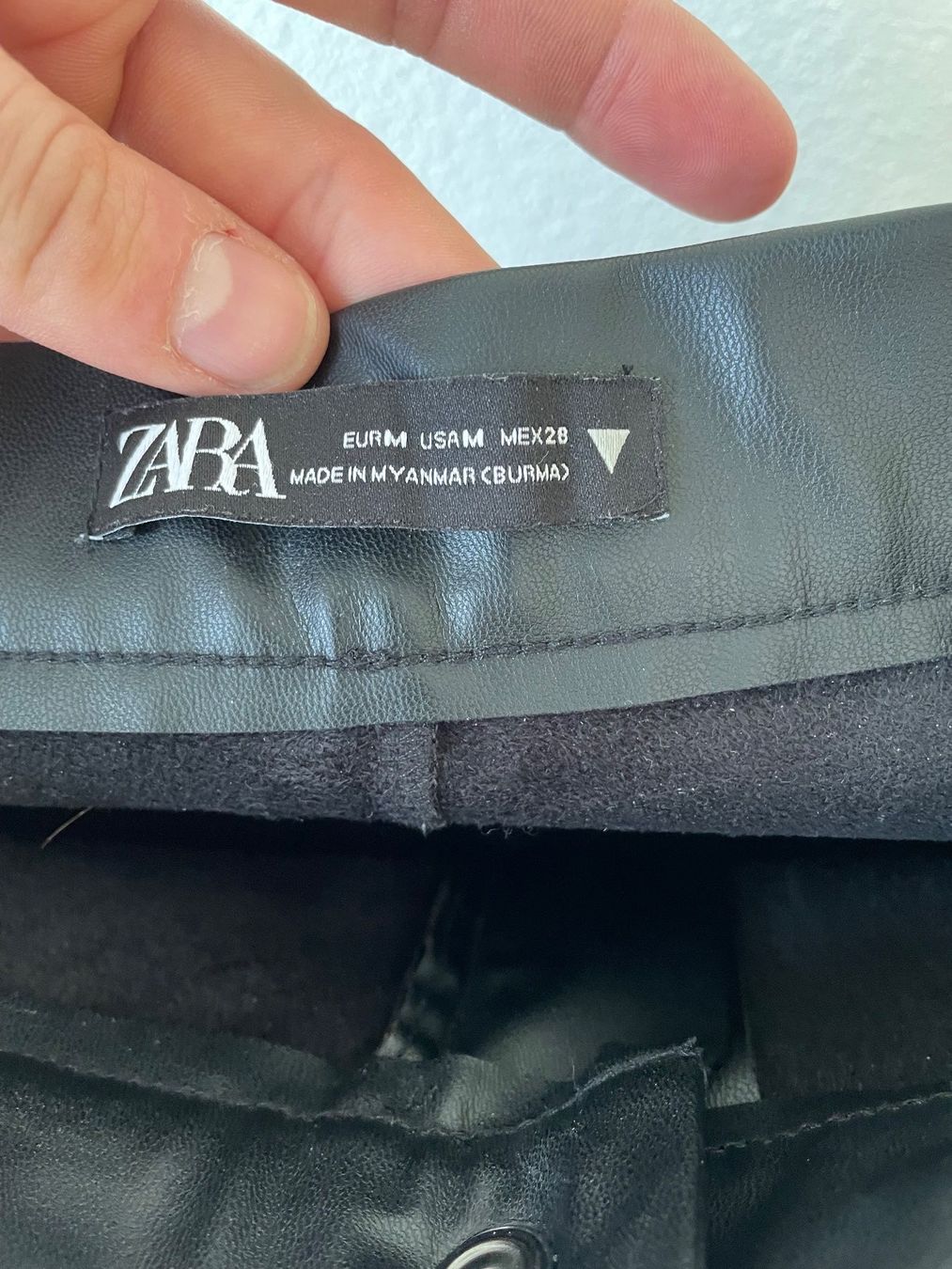 Zara Pantaloni: Zara Lederhosen – Usato da Dielsdorf venduto da Anthony111 2