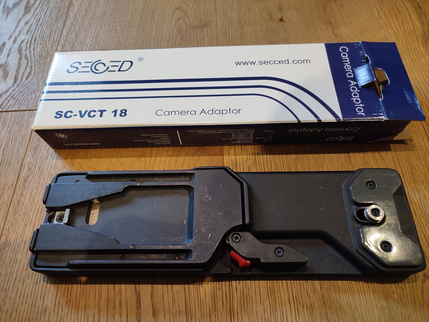 Laufwerke & Adapter: Kamera Adapterplatte SC-VCT 18 – Gebraucht aus Ruggell von Martefilm