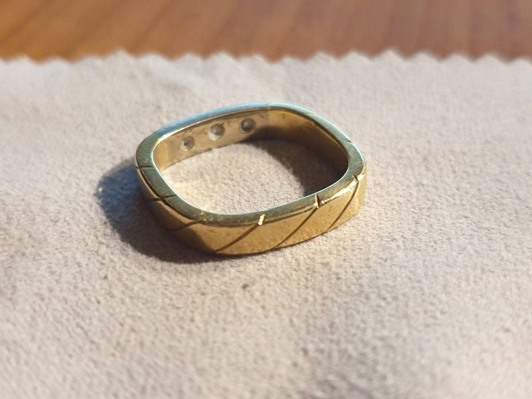 Anelli: Goldring 750er mit 3 Brillanten – Usato da Belp venduto da Ginus85 6