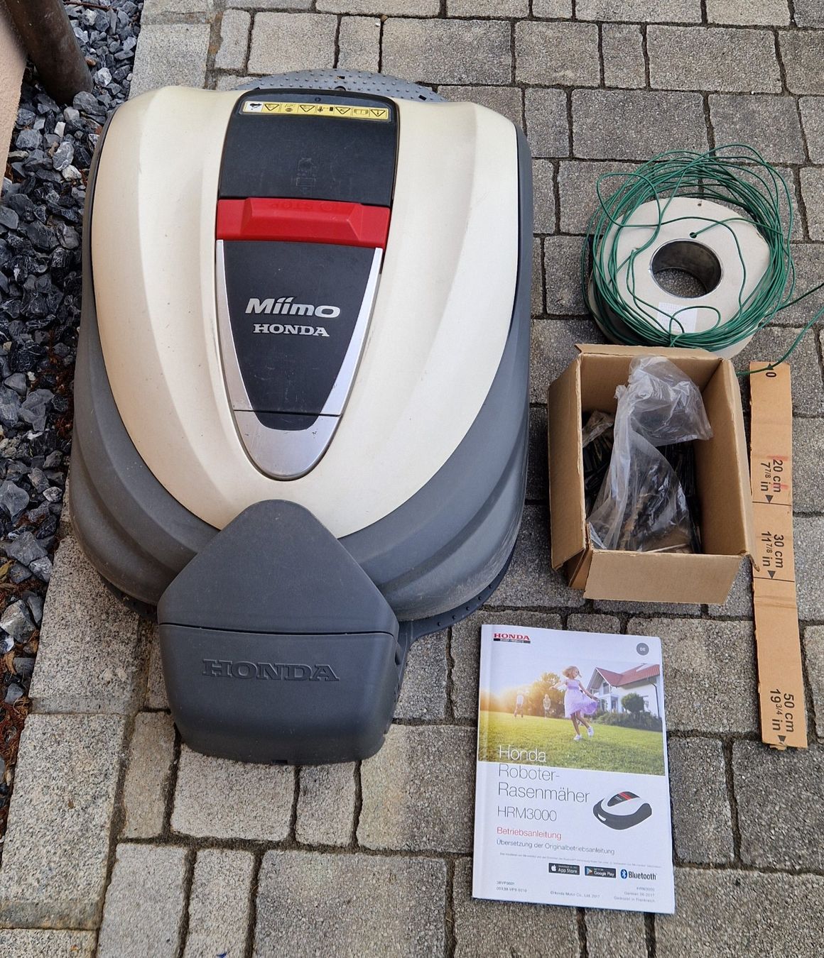 Honda Rasenmäher: Rasenroboter HONDA Miimo HRM3000 – Gebraucht aus Hinwil von Flyingbull