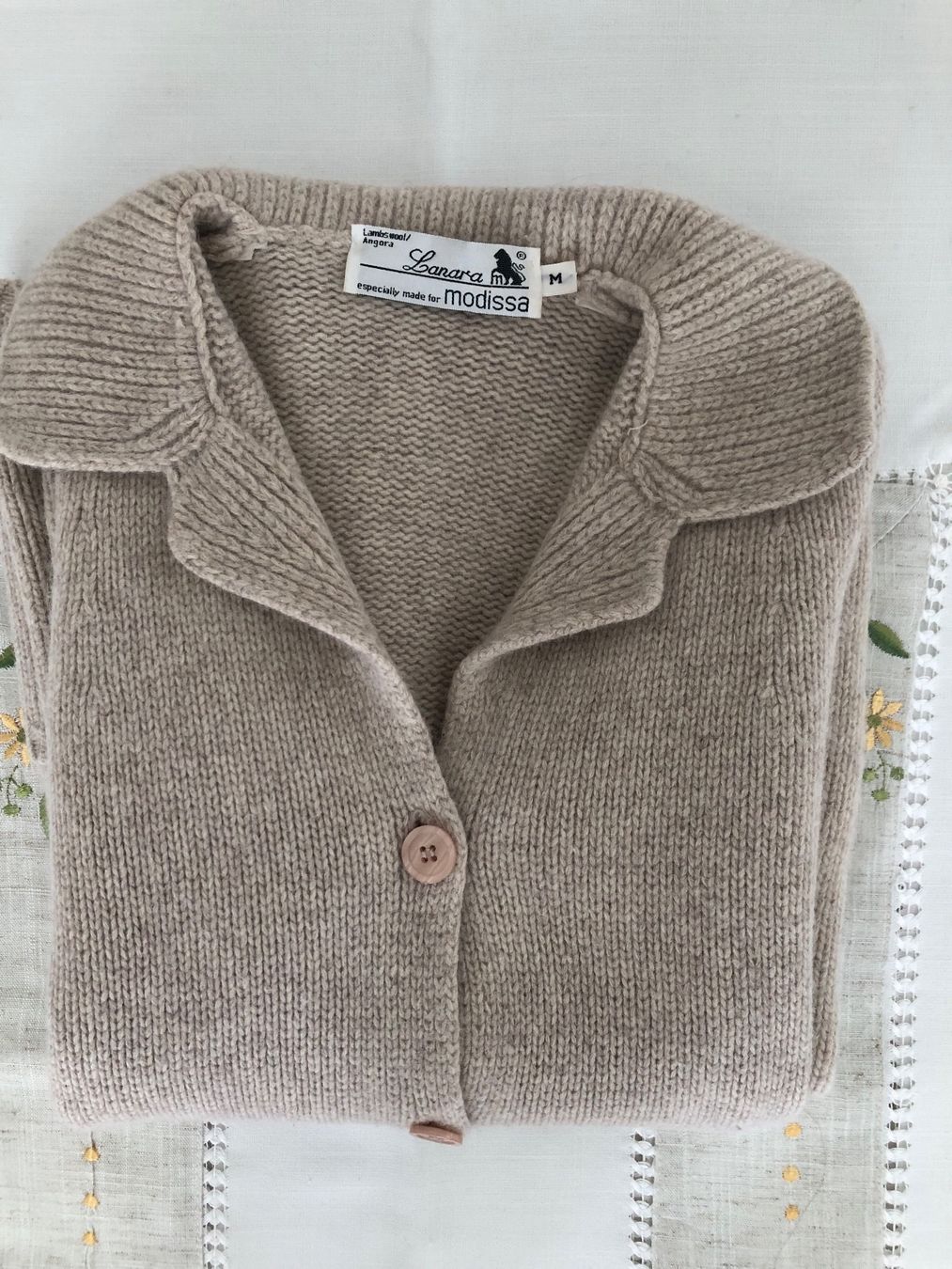 Pullover & Sweatshirts: Modissa Strickjacke Lanara,GrM& Langarmshirt mit Rollkragen – Gebraucht aus Bremgarten AG von Ora2017 3