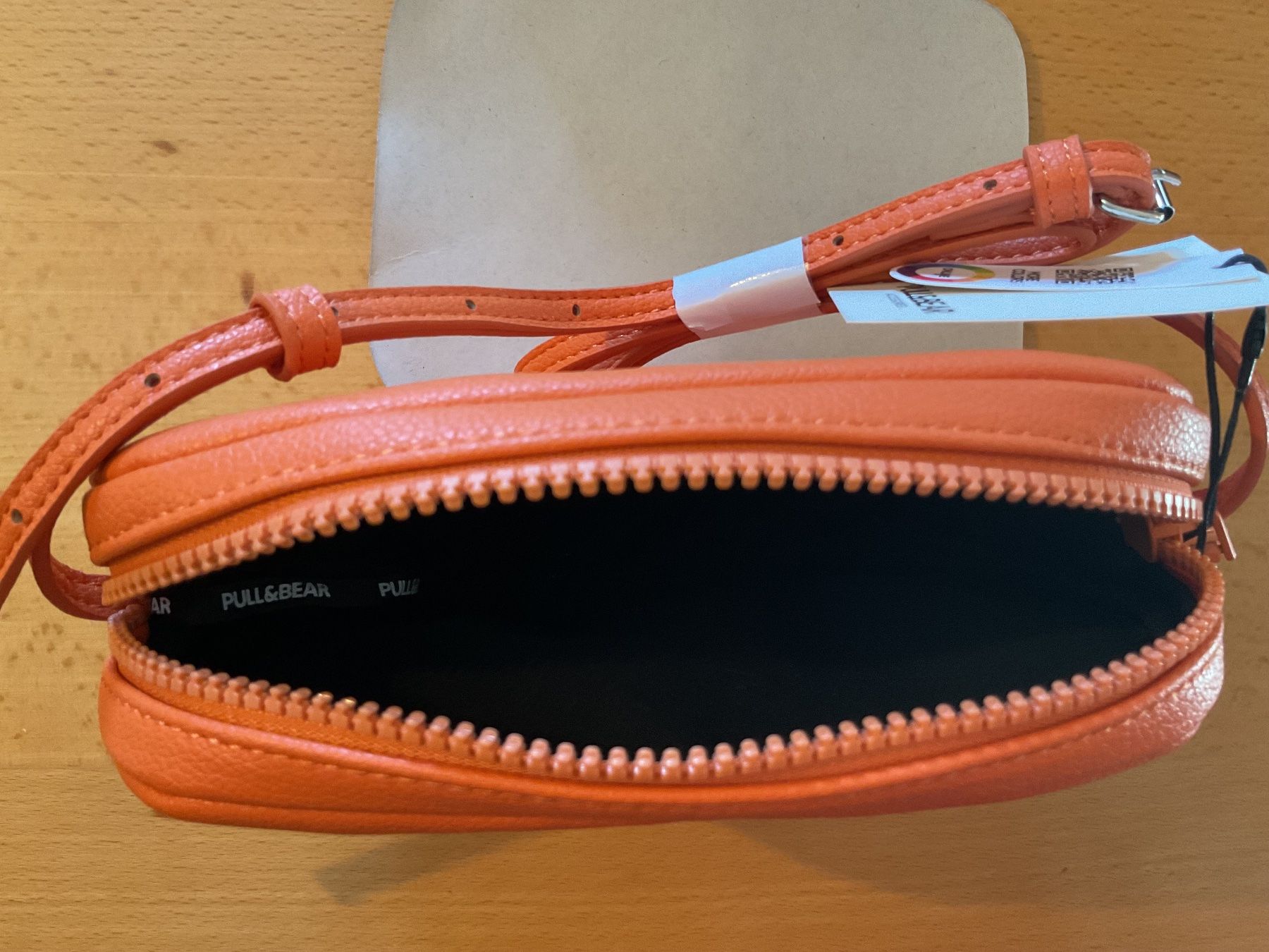 Pull&Bear Sacs: Neue Pull&Bear Umhängetasche orange Lederoptik Trend – Neuf (Voir description) à Balsthal par Valentin1 2