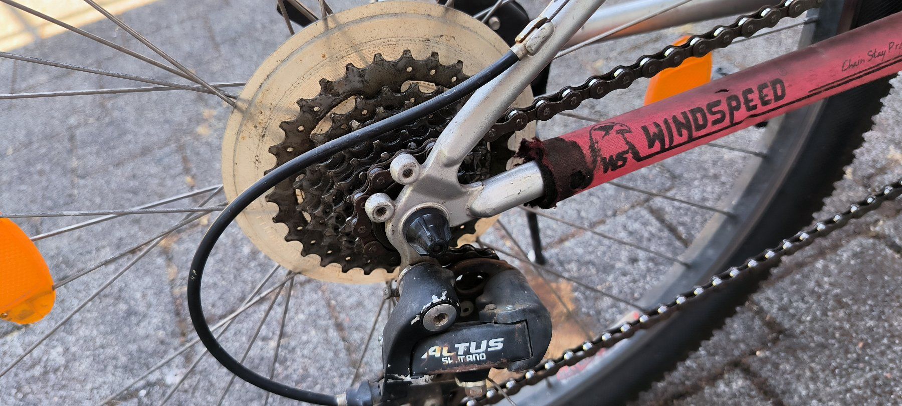 Velos: Einsteiger-Mountainbike   13" Stahlrahmen – Gebraucht aus Hellikon von Olbee 4