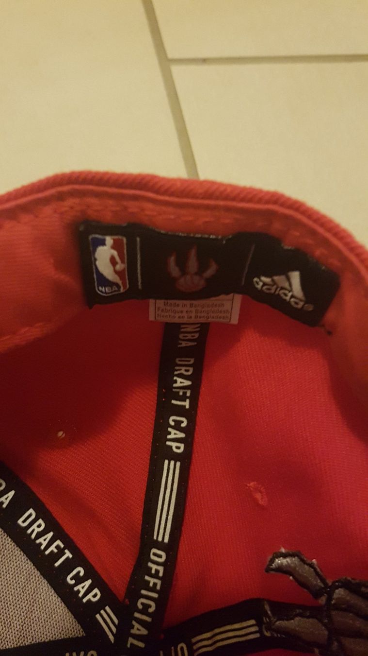 Copricapi, berretti & cappellini: Cap Toronto Raptors – Usato da Vevey venduto da nus_ly82 3