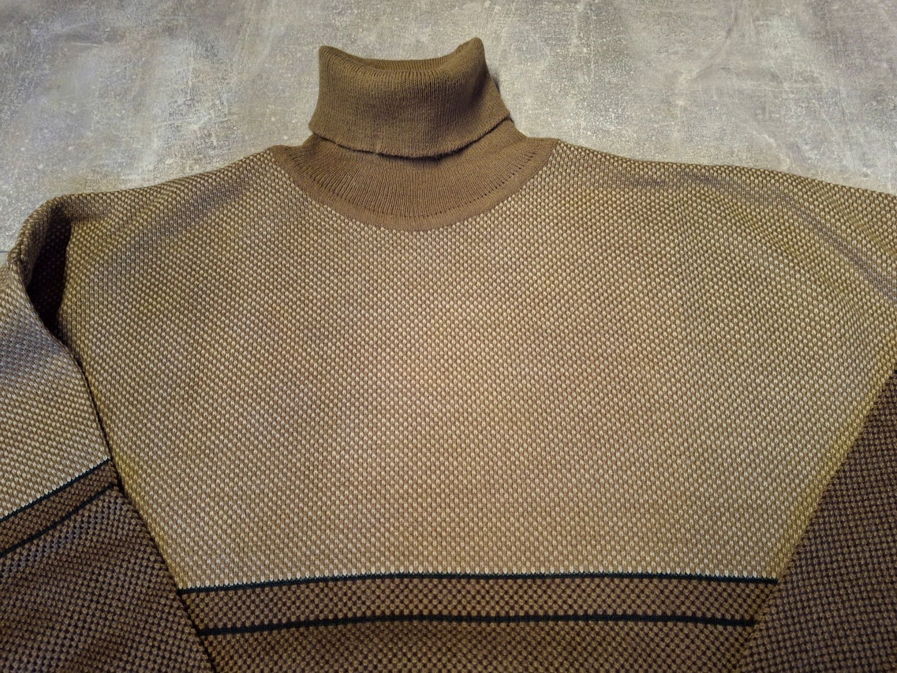 Maglioni & Felpe: Pull vintage col roulé taille L-XL – Usato da Villiers venduto da san_jn5w 2