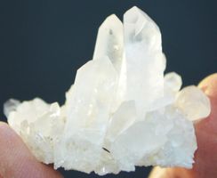 Deko Heilstein G-799 – Bergkristall Cluster von Uruguay
