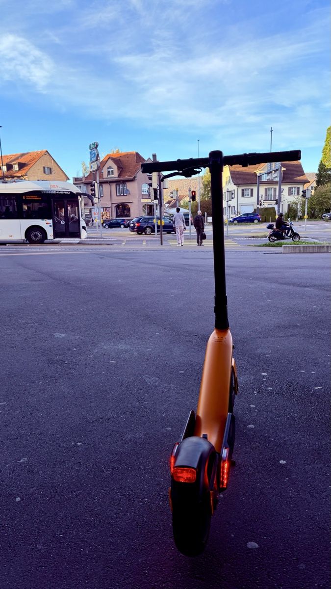 Scooters: Pure McLaren E-Scooter  – Neu (gemäss Beschreibung) aus Gränichen von fou_t65v 1