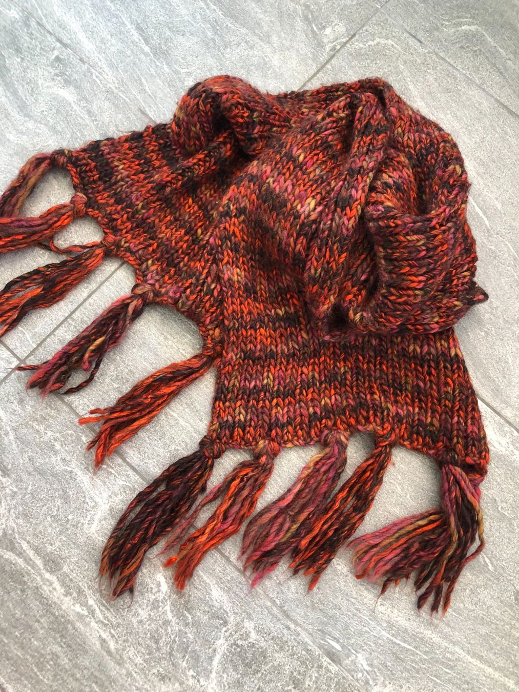 Foulard & Sciarpe: Warmer Strickschal in Rost- & Orangetönen – Usato da Baar venduto da alexisbeads 3