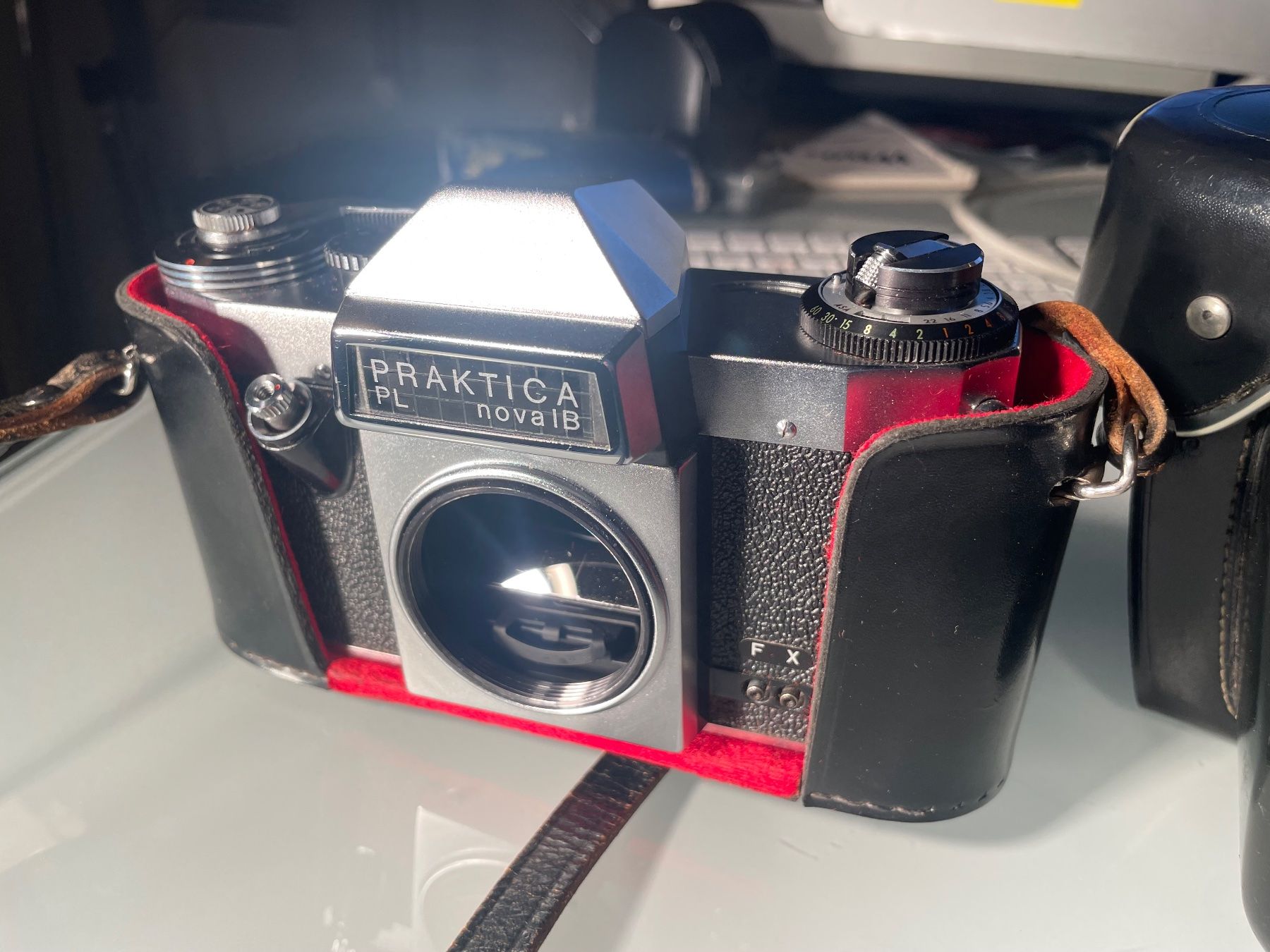 Praktica Fotocamera: Praktica PL Nova 1B Analog Kamera – Usato da Embrach venduto da xenovolcano 1