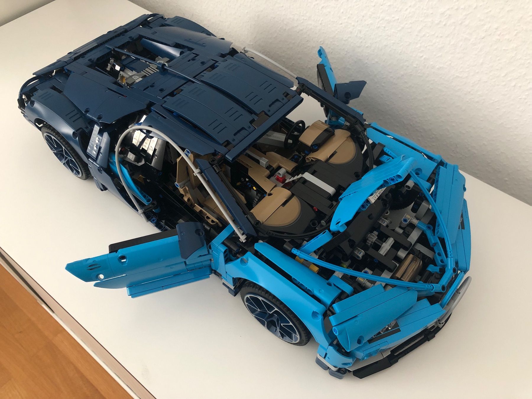 Lego Giocattoli: Lego Bugatti Chiron – Nuovo (secondo la descrizione) da Schliern b. Köniz venduto da Creator__X 2