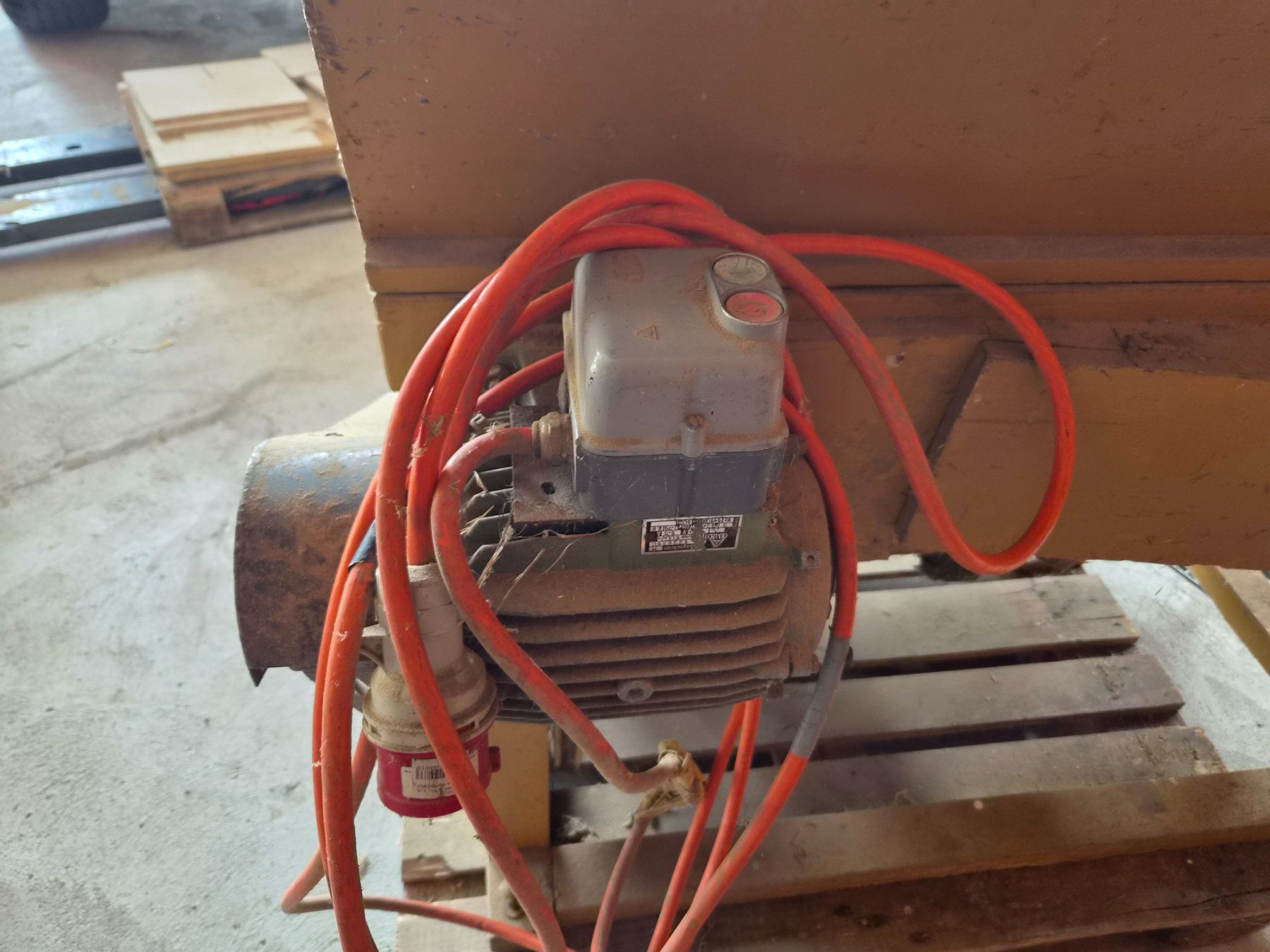 Tutte le macchine: Heurüstmaschiene 2.2 Ps Motor – Usato da Ernetschwil venduto da Nettenhof01 3