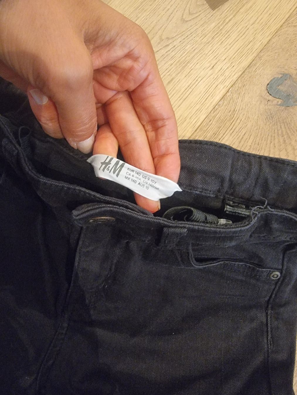 Hosen: H&M und C&A Shorts, 140 – Gebraucht aus Buttikon SZ von Limo180 2