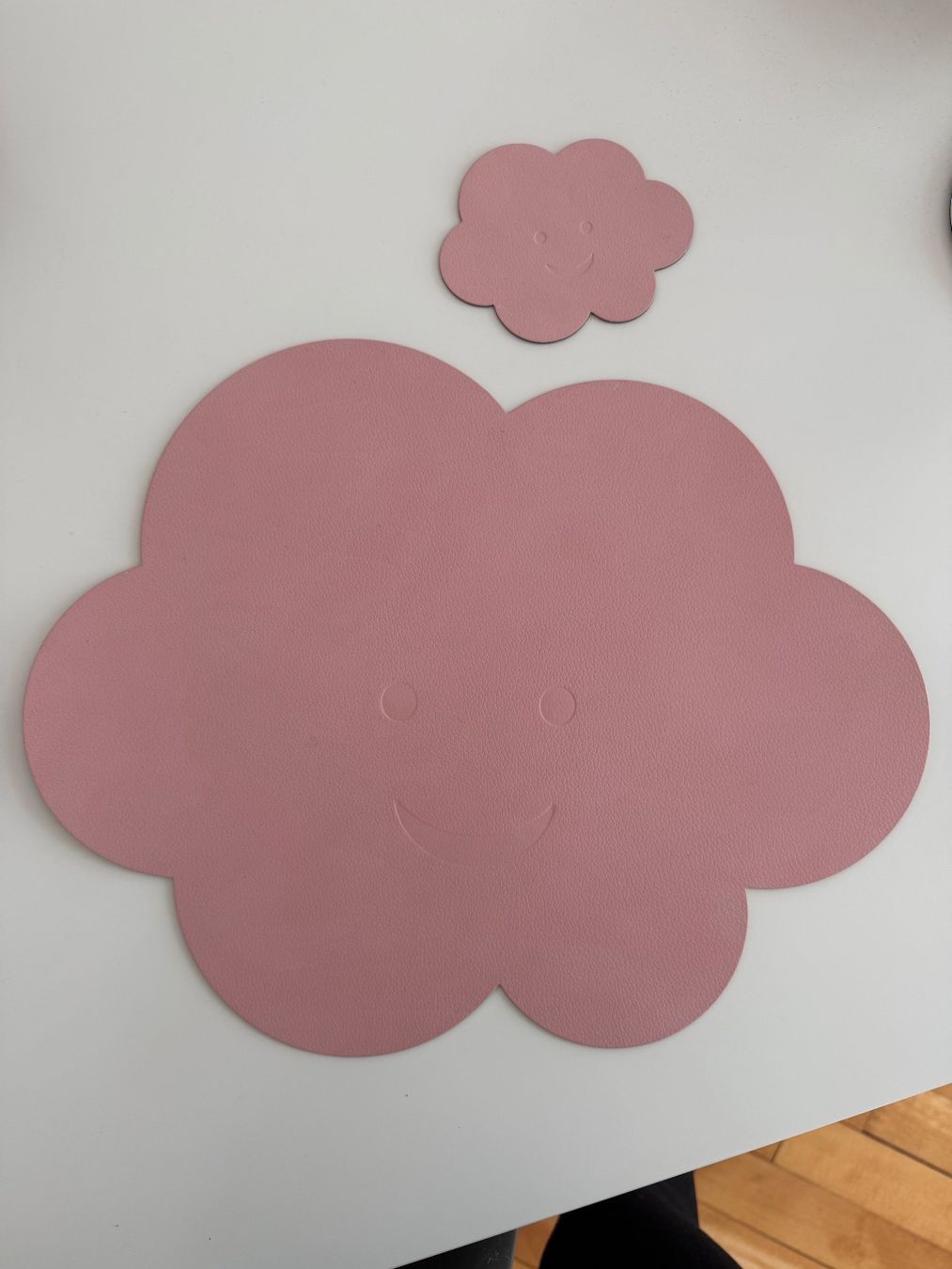 Set di tavolo e panche: LINIDDNA Wolken Tischset – Usato da Solothurn venduto da Vintage87
