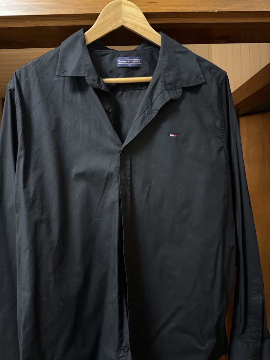 Chemises: Chemise Tommy hilfiger – Neuf (Voir description) à Granges-Marnand par baj_89l9