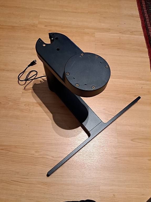 Supporti a parete: Bang & Olufsen TV Ständer Original – Usato da Wattwil venduto da Coronet1