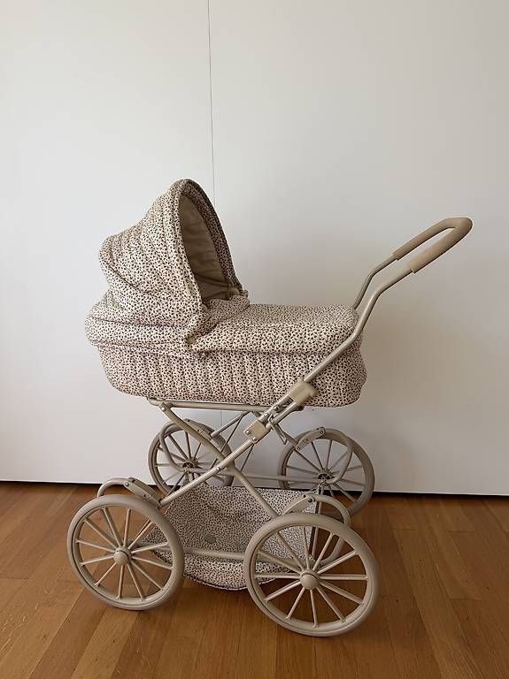 Puppenwagen: Puppenwagen – Gebraucht aus Dübendorf von Me0013