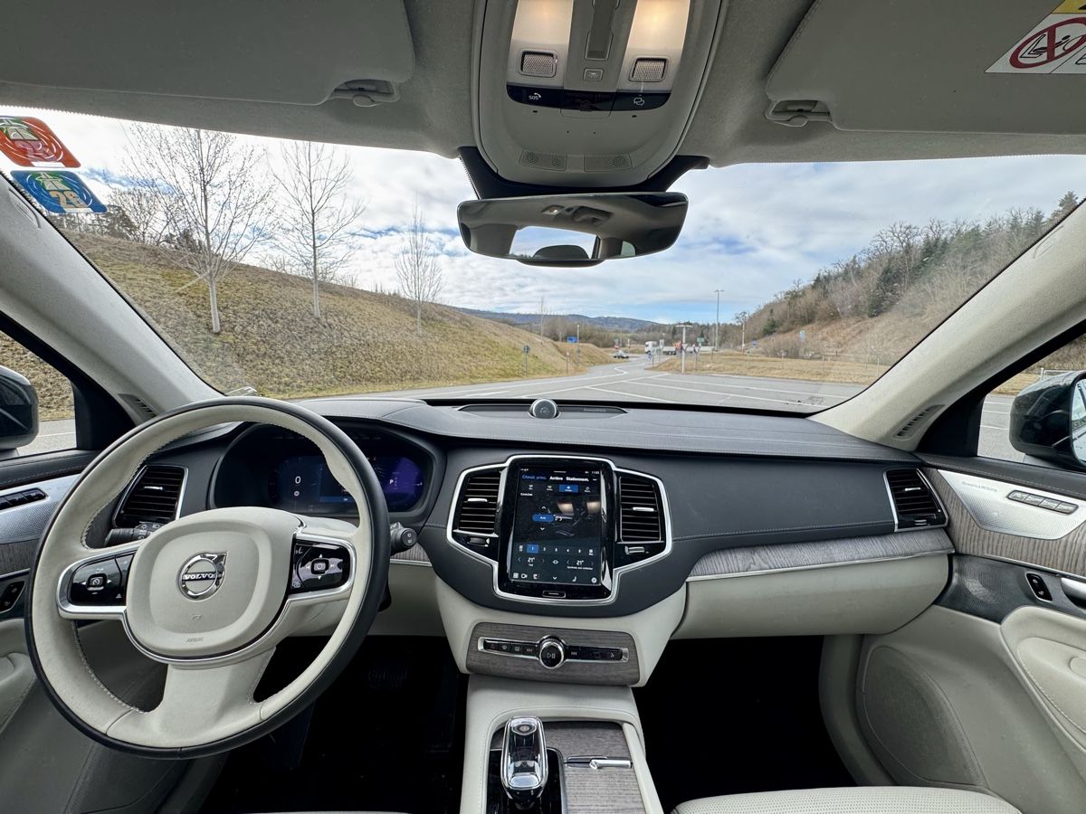 Volvo Automobili: Volvo XC90 T8 UltimateDark full options – Usato da Porrentruy venduto da inf_jfh7 8