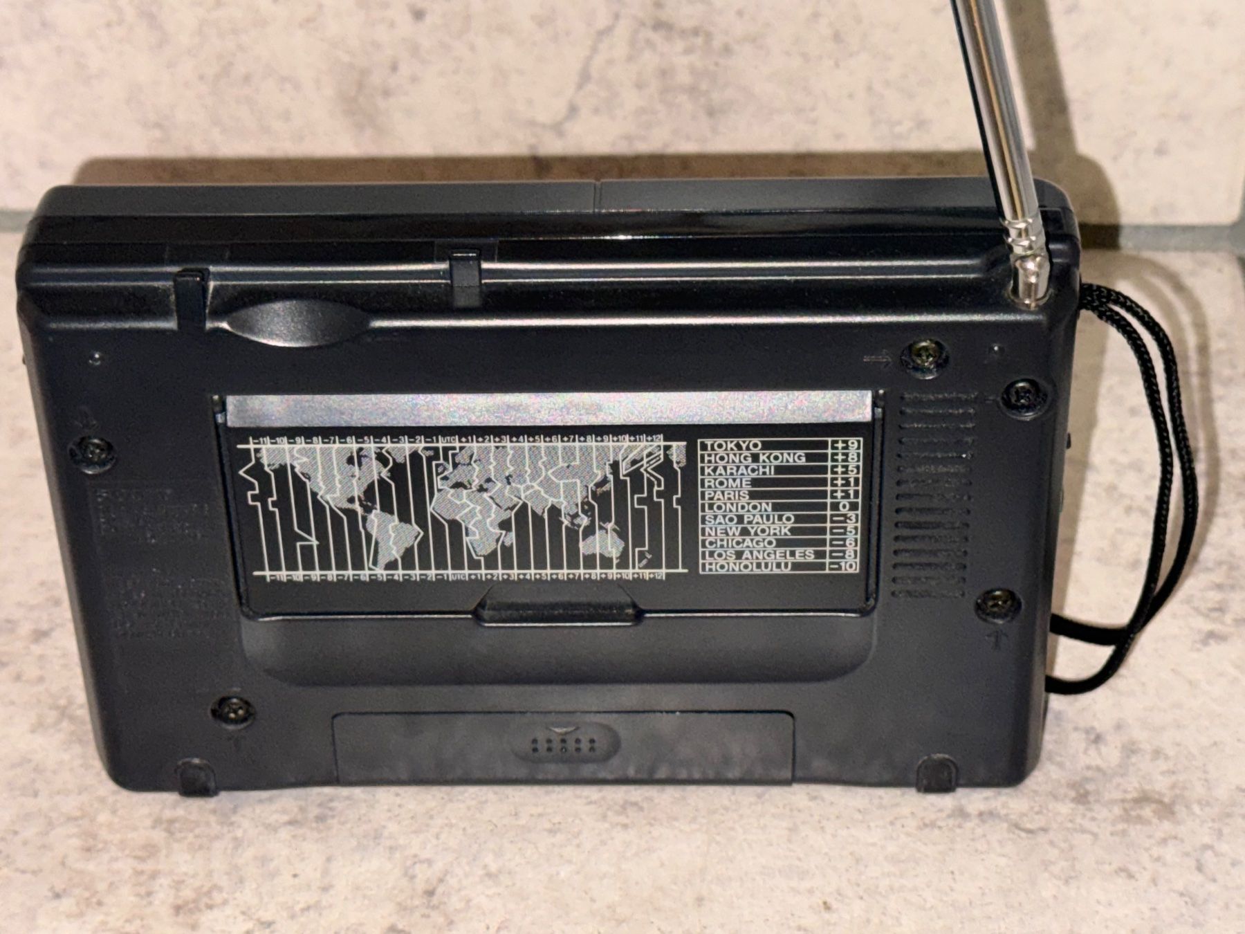 Sony Radios: Radio Sony ICF-SW30 – D'occasion à Kaiseraugst par Drasa 2