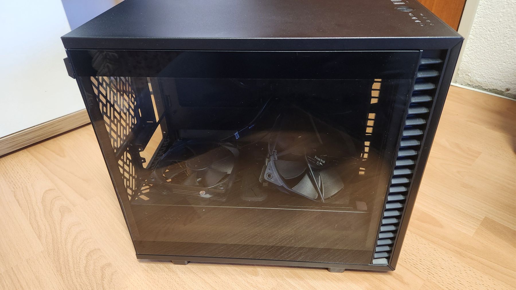 Fractal Boîtiers: Fractal Define 7 Nano ITX PC Gehäuse Case – Neuf (Voir description) à Herzogenbuchsee par 5h1ne 1